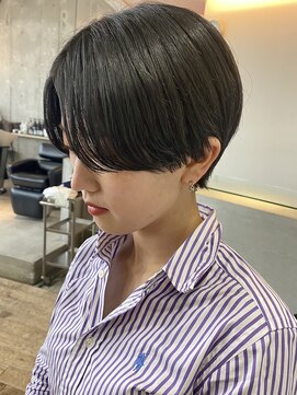 イデア(idea) 【丸みショート×センターパート】ヘアスナップ・山下