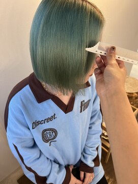 ココルアナ(coco luana) ペールグリーン/ブルー/ダブルカラー/髪質改善/ハイトーン