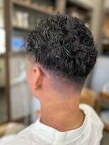 ヤドリギ(yadorigi)&nbsp;清澄白河美容院ヤドリギツーブロックスパイラルパーマ