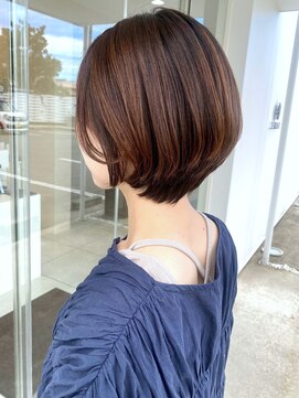 ヒビカ(HIBIKA) ひし形ショートボブ