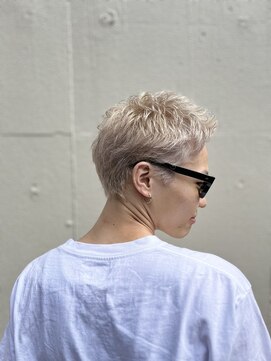 アイコン ブルー メンズ(I-CON #blue MEN'S) ホワイトブランド×スパイキーショート