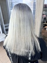 トリニティ(trinity)&nbsp;ブリーチダブルカラー・ホワイトシルバー【豊見城】