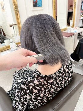 セイル(Sail) シルバーグレー×ストレートボブ
