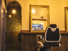 ハーレムルネサンス期を彷彿とさせる上質な空間