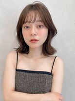 アグノス 青山(Agnos) 大人ガーリーダークアッシュミディアムレイヤーカット小顔