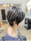 大人丸みショート｜つむじ割れを自然にカバーする小顔カット