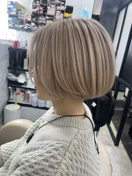 モノ アンド イニ(Mono & inni) ホワイトベージュ