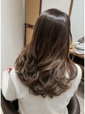 ロング巻き髪仕上げ