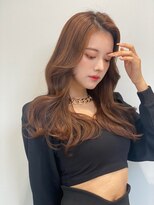 ロジェ(Loge)&nbsp;ヘーゼルベージュレイヤーカットワンカール顔周りカット
