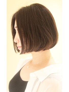 レウナ 外苑前(Reuna) 20代30代大人可愛いボブスタイル お手入れ簡単フラットボブ
