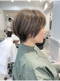 大人可愛い20代30代40代ハイライト/丸みショート/ショートボブ