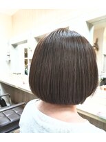 シップス ヘアブース(ship's hair booth) 丸みショートボブ