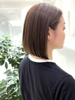 ピークアブー 銀座中央通り(PEEK-A-BOO)&nbsp;ベージュカラー前下がりボブ