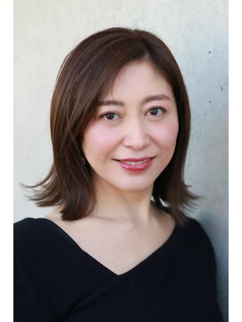 マール ナカメグロ(marr nakameguro) 外ハネレイヤーボブ　40代50代