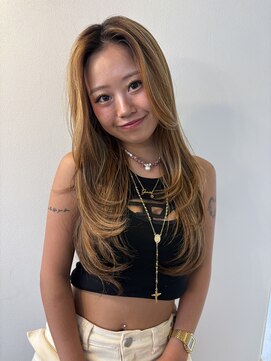 ココルアナ(coco luana) ハイライトカラー/レイヤーカット/韓国/髪質改善