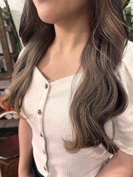 アン(Hair make un) 《角田紗雪 インナーミルクティーグレージュ♪》