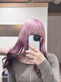 アン(Hair make un)&nbsp;光をまとったような透明感、艶と柔らかさが際立つホワイトピンク