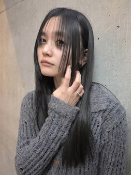 プロス(Pros) 暗髪透明感オリーブグレー/顔まわりカット/表参道