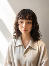 テラ(terra)&nbsp;大人かわいいウェーブミディアムパーマ/20代30代40代