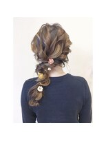 キキ 美容室(KIKI)&nbsp;編み込みスタイル★