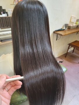 リリアン(Ririan) 【橋本】酸性縮毛矯正+自社製品髪質改善トリートメント