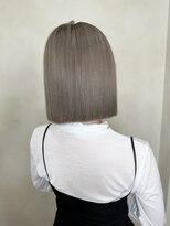 アンベル(ANBEL)&nbsp;切りっぱなしボブ×グレージュ