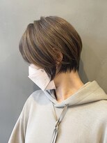 ニジュウニパーセント(22%)&nbsp;【白髪ぼかしハイライト３選】ショートボブ×大人女性