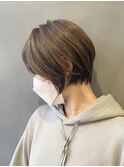 【白髪ぼかしハイライト3選】ショートボブ×大人女性