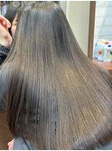 黒髪サラツヤロング  ナチュラルストレートヘア 小顔 前髪