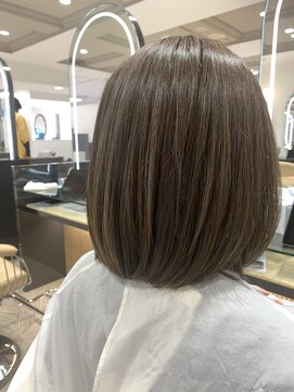 e.m.a プレミアムビューティーサロン 栄駅店(e.m.a PREMIUM BEAUTY SALON) 大人ボブ/ショート