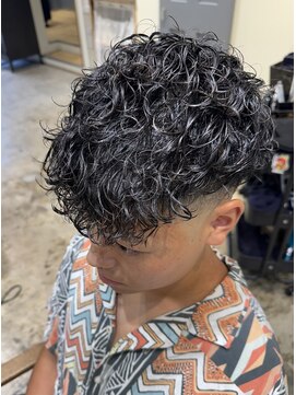 リフル 八王子(RIFULL) メンズパーマ　ツイスパ　波巻き　フェード