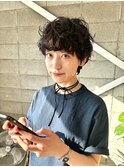 ショートとくるくるパーマ