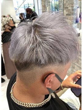 ファーストエンド 三ツ屋店(1st END.) ホワイトカラー♪