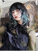 ウルフカット×インナーカラーブルー