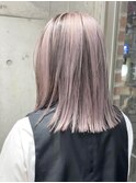 渋谷ブリーチカラータッセルボブ顔周りレイヤー切りっぱなしボブ