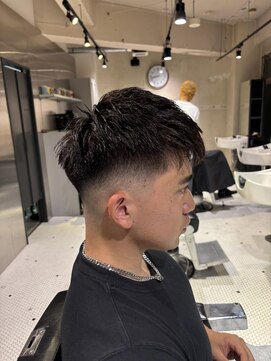 フランクスバーバーザスタンド(Frank’s barber the stand) ラルフカール/スパイキーショート/フェザーパーマ飯田橋F