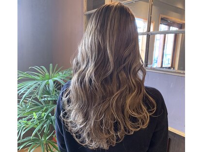 オーサム(AWESOME)の写真