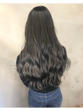 イロ ジェイアール JR奈良店(IRO) ブリーチ無しでも出来る暗髪グレー