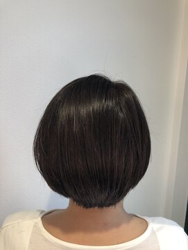 キー(KEY) 大人ショート　ローライト　厚めバング