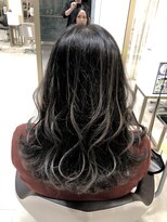 エヌプラス(N+)&nbsp;黒髪グラデヘアーオリーブグレー小顔に見せるヘアココアベージュ