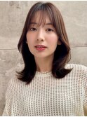 セミロング30代40代ストレートレイヤー前髪なし前髪あり表参道