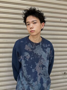 ヒュージ 表参道(huge) フェザーショート /スパイキーショート /メンズカット