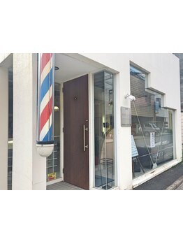 理容室ならでは技術で爽やかな好印象スタイルを実現！顔の印象を左右するひげ・眉はプロにお任せください◎