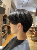 刈り上げセンターパート/ニュアンスパーマ/フェザーショート