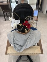 キキ(kiki by KENJE)&nbsp;つるんとシニヨン
