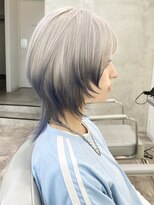 ダブルトーキョー シブヤ(W-TOKYO SHIBUYA)&nbsp;ショートウルフカットレイヤーカットボブカットハイトーン