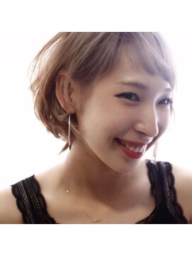 リラ バイ クオーレ(LIRA by CUORE) 大人ショート