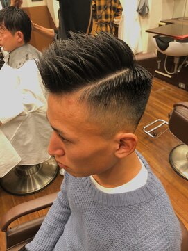 グルーマーズトウキョウ(GROOMER/S TOKYO) ザクザク　フェード　パートライン【HOMME HAIR ZERO伊藤】