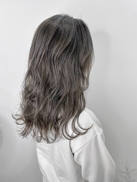 アイズ ヘアー メイク(I's hair make) グレージュ　バレイヤージュ　シャドールーツ