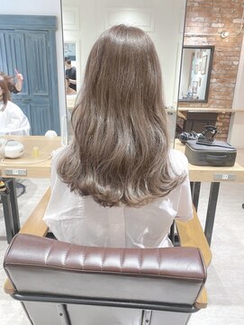 エイト 横須賀中央店(EIGHT) 艶感カラー×ミルクティーベージュ